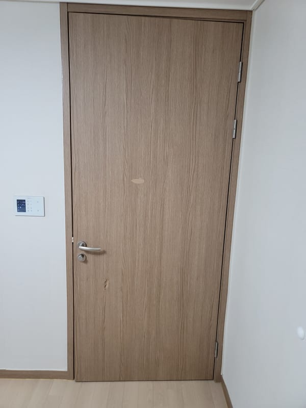 충남 서산 문짝수리(나무문,ABS도어) 시공 전