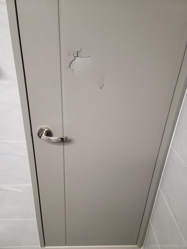 충남 천안 문짝수리(나무문,ABS도어) 시공 전