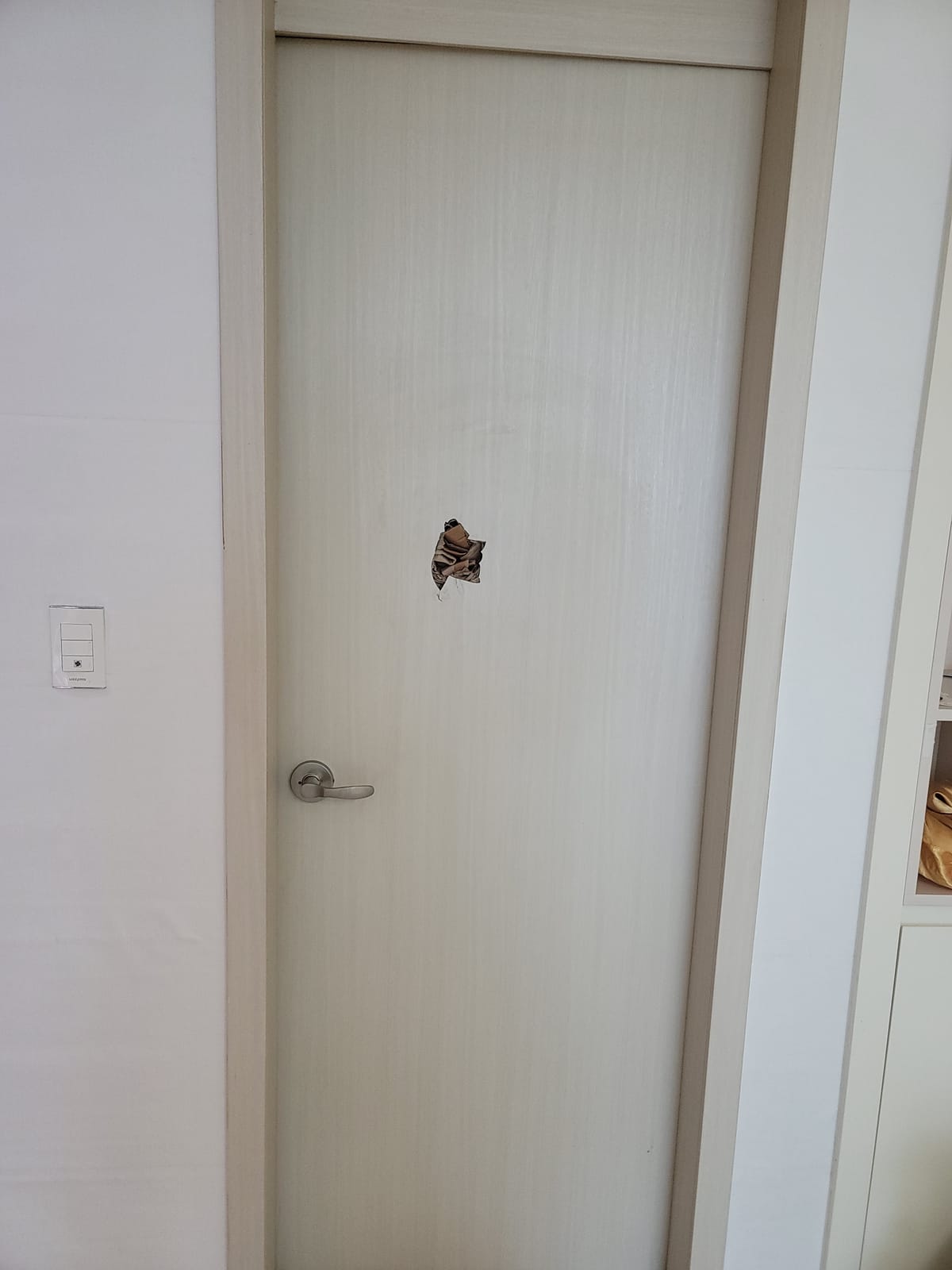 충남 천안 문짝수리(나무문,ABS도어) 시공 전 1