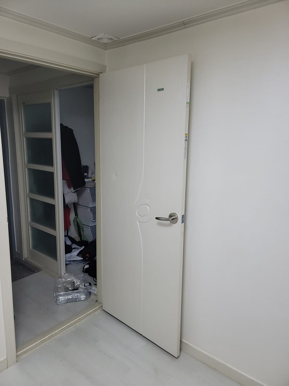 충남 천안 문짝교체 시공 전 2