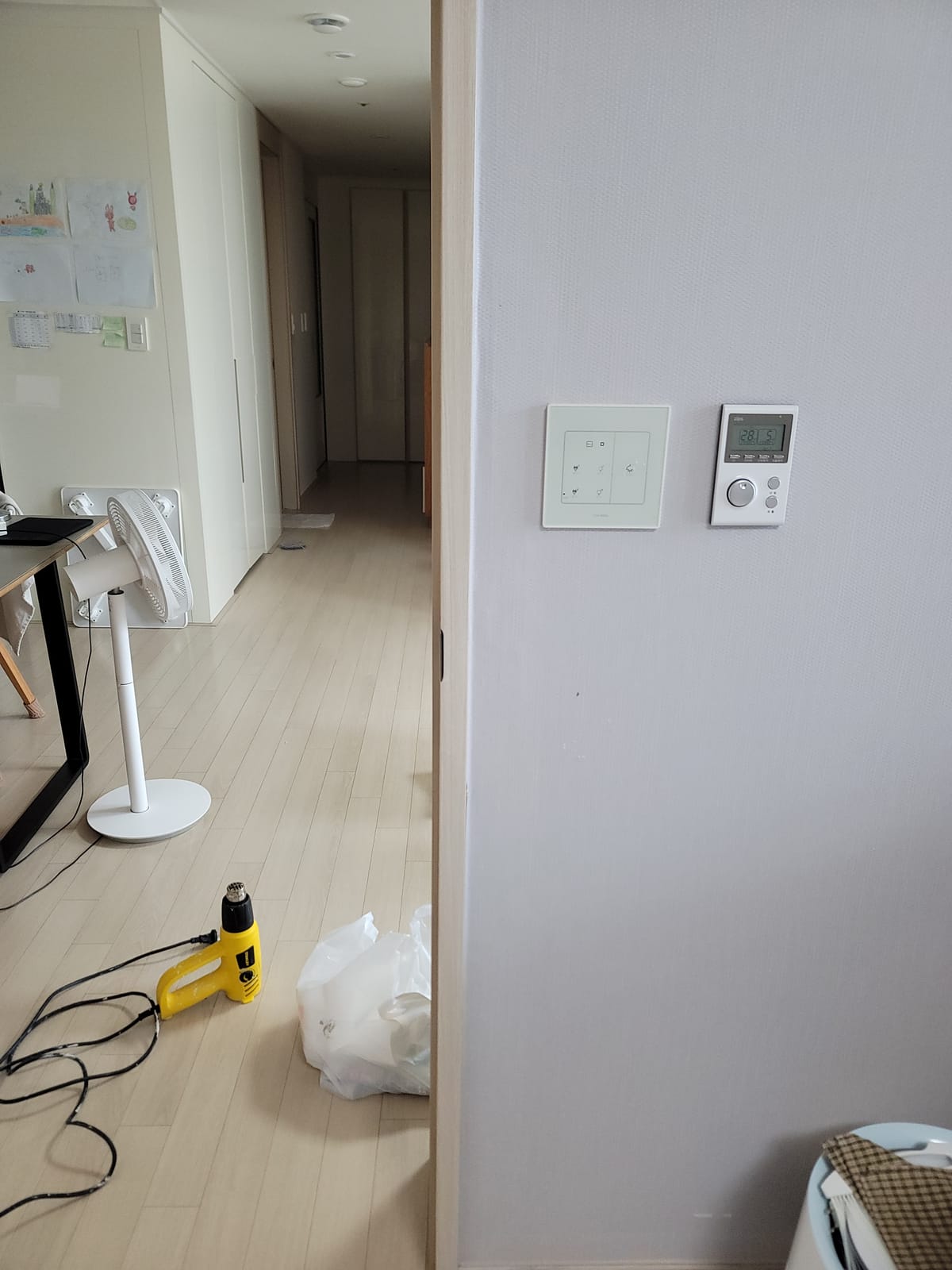 충남 아산 문틀수리 · 캐치박스뜯김 시공 후 2