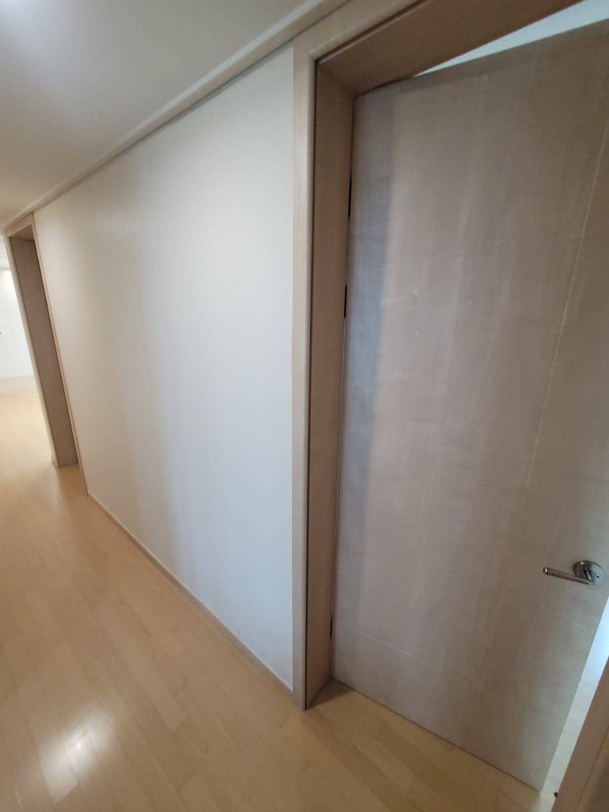 충북 청주 떨어진문틀,문선,몰딩부착 시공 후 2