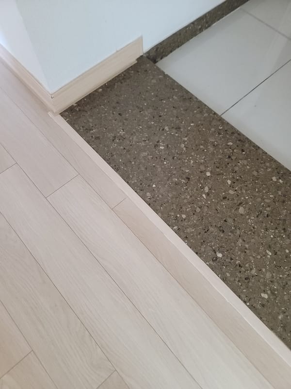 세종 몰딩수리 · 바닥몰딩 시공 후