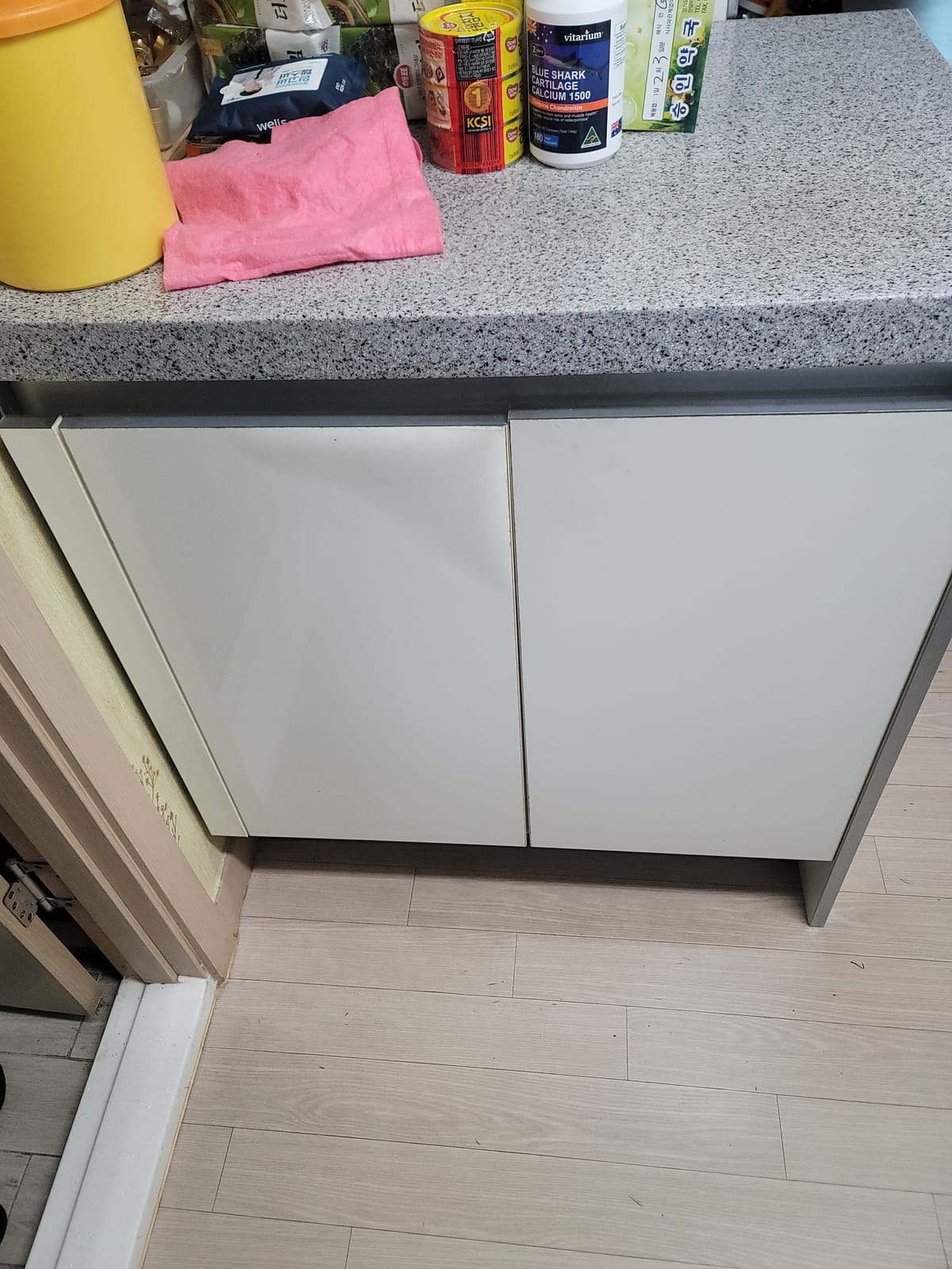 충남 아산 싱크대문짝필름리폼 시공 전 1