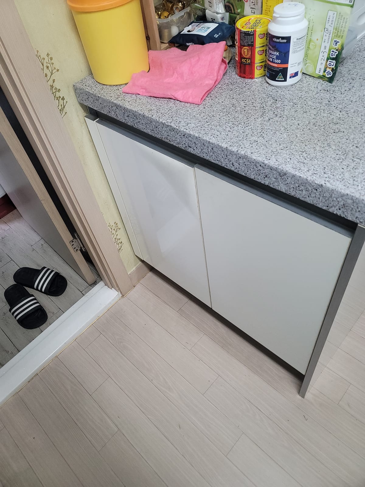 충남 아산 싱크대문짝필름리폼 시공 전 2